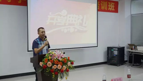 精彩不間斷！富軒商學(xué)院導(dǎo)購培訓(xùn)班第三天迎來收獲時(shí)刻！