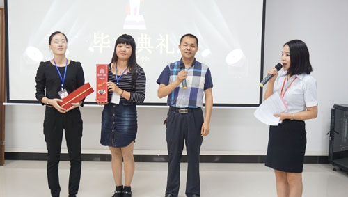 精彩不間斷！富軒商學(xué)院導(dǎo)購培訓(xùn)班第三天迎來收獲時(shí)刻！