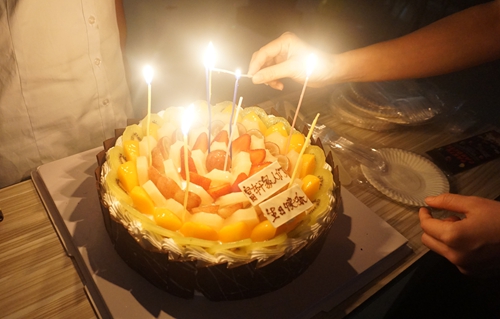 濃情金秋,溫暖你我——記富軒門窗秋季生日會(huì)!