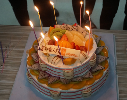 冬陽燦爛，人心溫暖——記富軒門窗冬季生日會