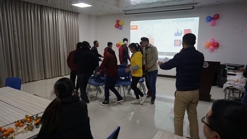 記富軒門窗冬季生日會(huì)