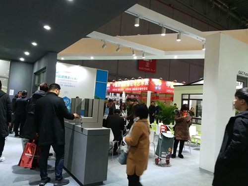春分好時(shí)光，富軒門窗亮相2018上海建博會(huì)