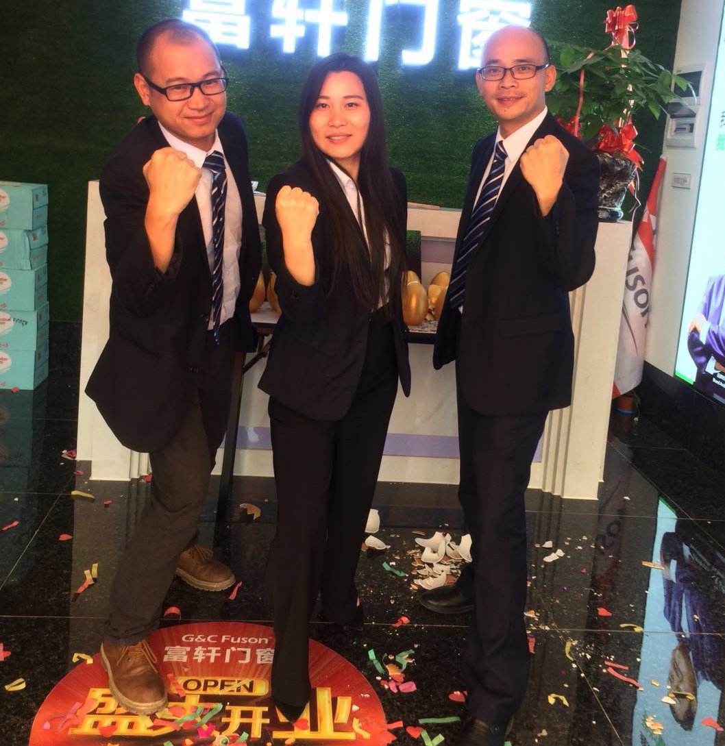 房縣富軒門窗開業(yè)引爆全城，兩小時(shí)突破30萬訂單!
