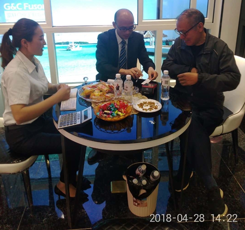 房縣富軒門窗開業(yè)引爆全城，兩小時(shí)突破30萬訂單!
