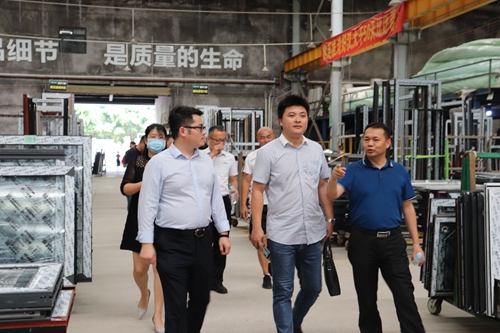 熱烈歡迎江蘇南通招商局考察團蒞臨富軒門窗總部參觀考察！