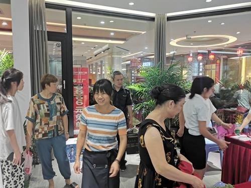 夏日狂歡，富軒門窗南寧專賣店火熱開業(yè)銷售額突破200萬！