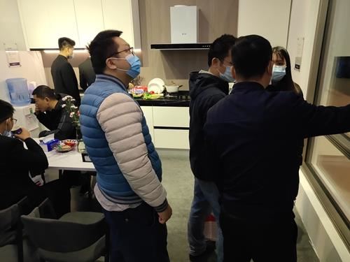 富軒門窗高定展圈粉無數，品味門窗高定之美