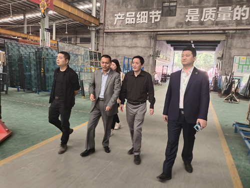 名師到訪富軒全屋門窗，探討行業(yè)態(tài)勢！