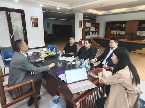 名師到訪富軒全屋門窗，探討行業(yè)態(tài)勢！
