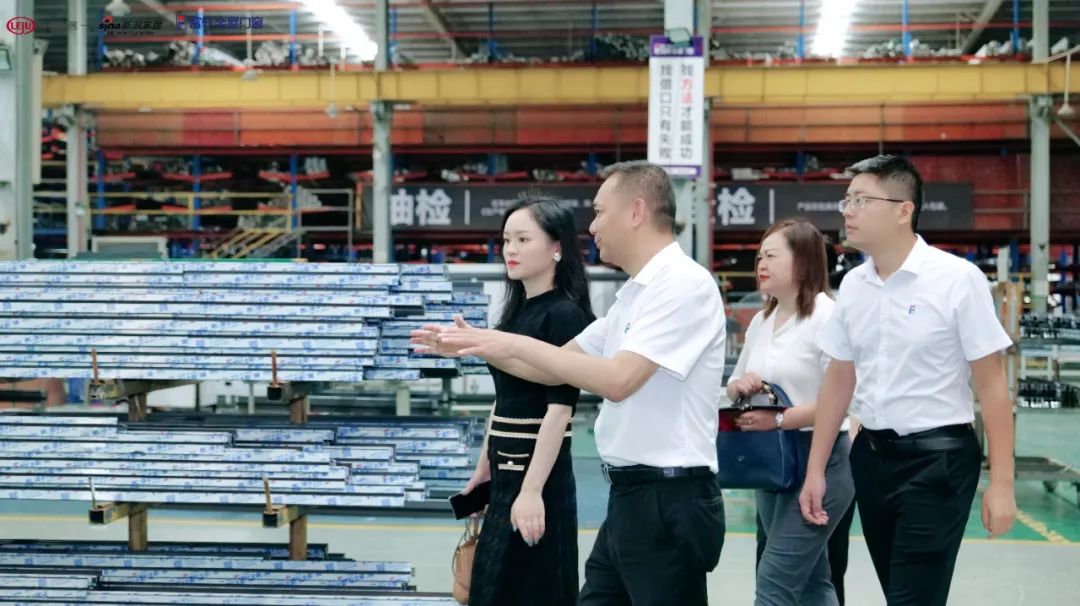 新浪家居2022品質(zhì)門窗發(fā)現(xiàn)之旅走進富軒全屋門窗