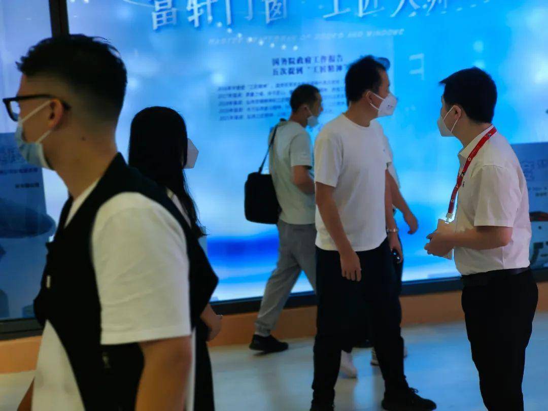 富軒全屋門窗上海建博會DAY2熱力持續(xù)吹響財富集結號 