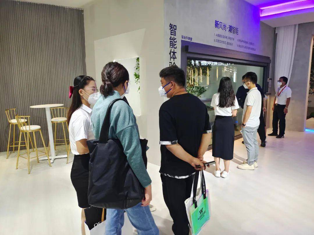富軒全屋門窗上海建博會DAY2熱力持續(xù)吹響財富集結號 