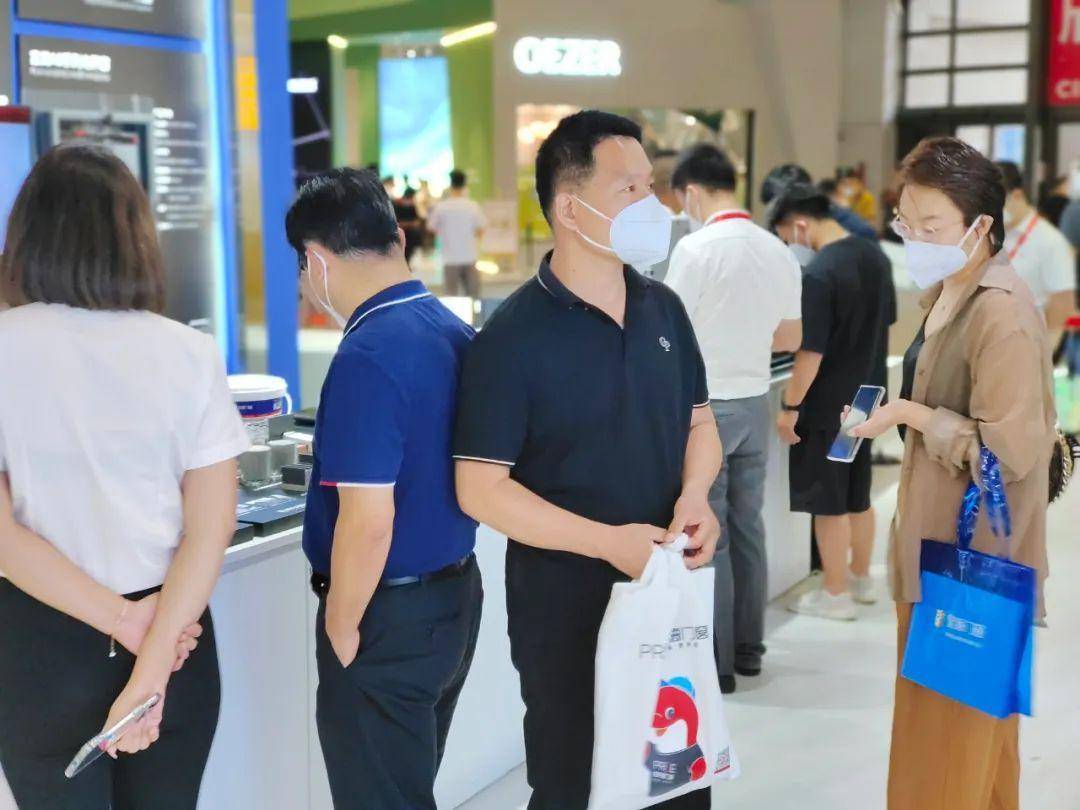 富軒全屋門窗上海建博會DAY2熱力持續(xù)吹響財富集結號 