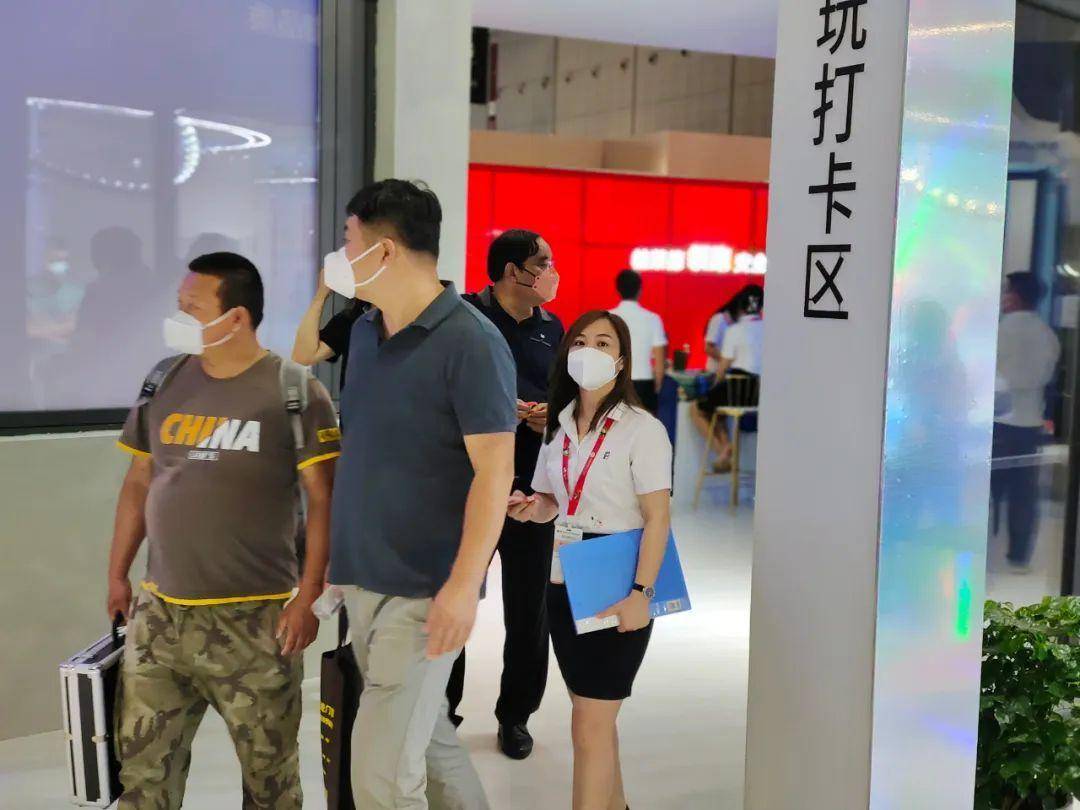 富軒全屋門窗上海建博會DAY2熱力持續(xù)吹響財富集結號 