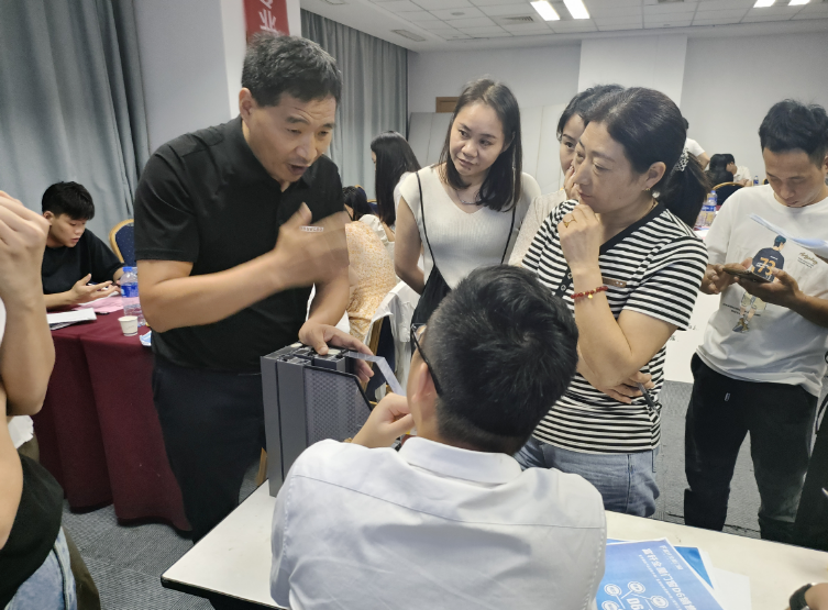 富軒全屋門窗D6銷售系統(tǒng)華東站培訓(xùn)：掌握市場(chǎng)趨勢(shì)，提升業(yè)務(wù)能力！