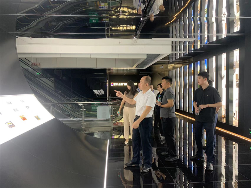居然之家集團門窗事業部蒞臨富軒全屋門窗總部，雙方展開深度交流！